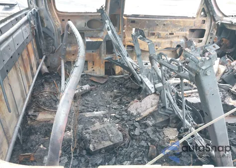 2000 Chevrolet Silverado 1500 Ls из США, поврежденный, VIN 1GCEK19T3YE433569